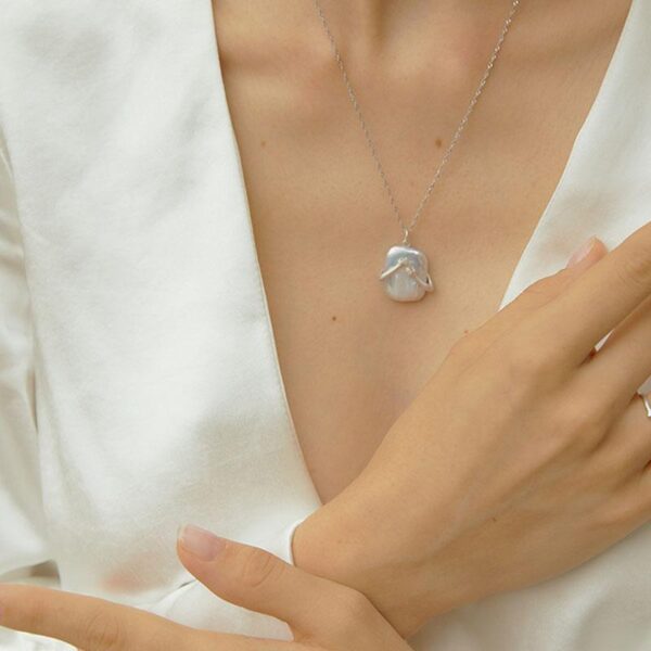 Square Baroque Pearl Pendant for Couples 3